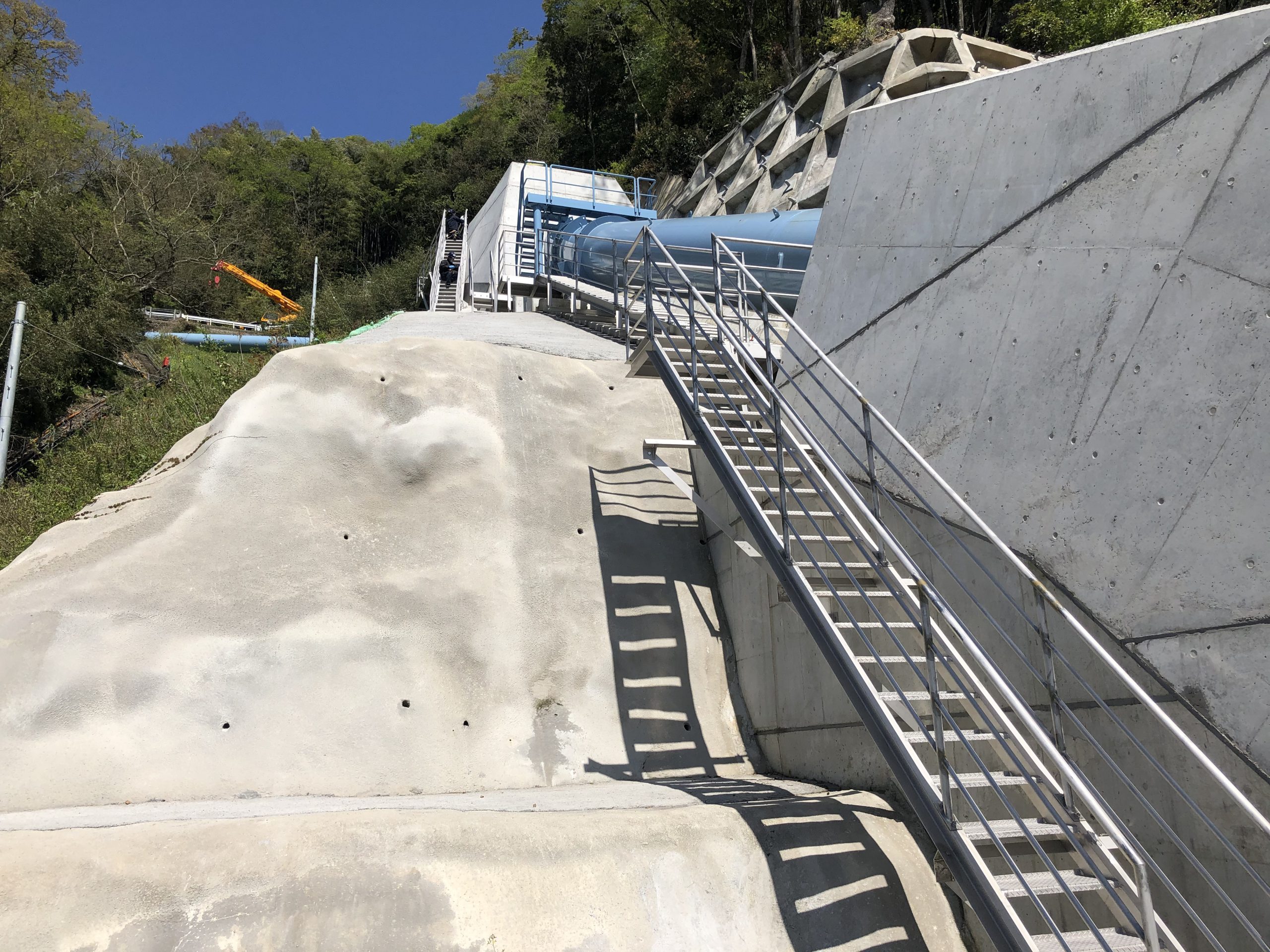 現地サビ取り作業